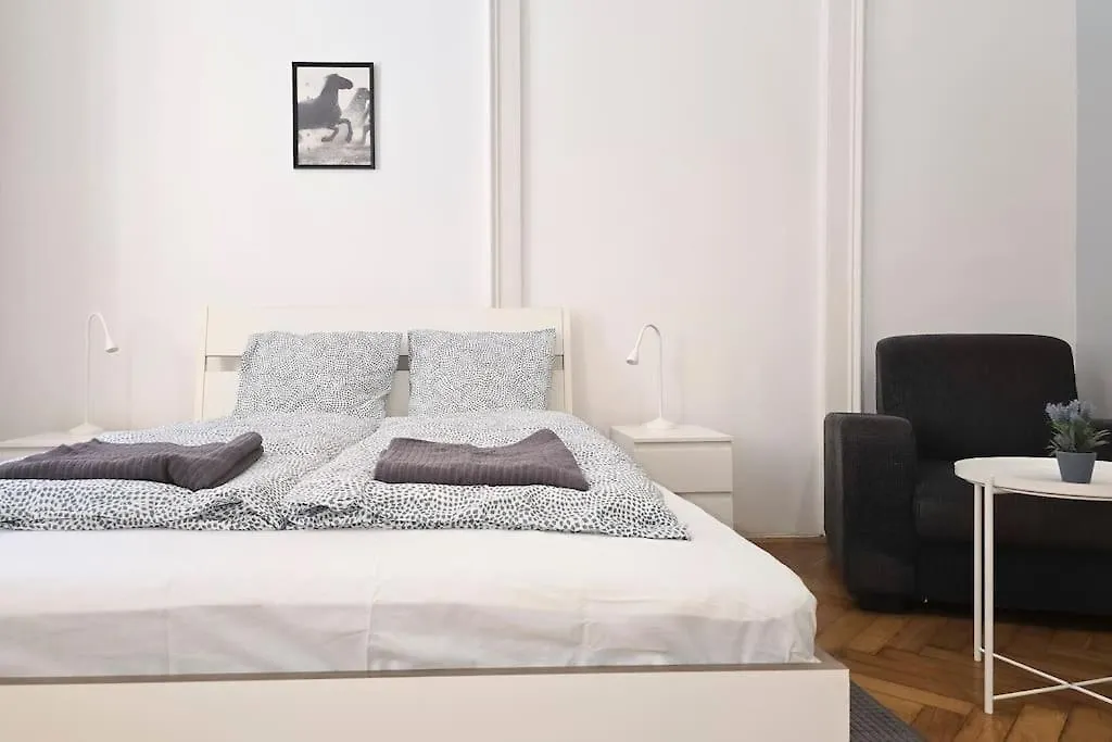 Seventh Sense Apartment Budapest